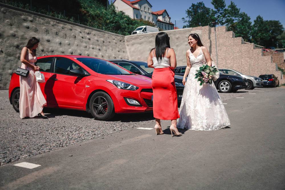 Foto von einer standesamtlichen Hochzeit, Hochzeitsreportage mit Paarshooting, Wedding