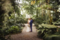 Hochzeitsfotografie Reportage im Normannenhaus mit Brautpaarshooting im Botanischen Garten