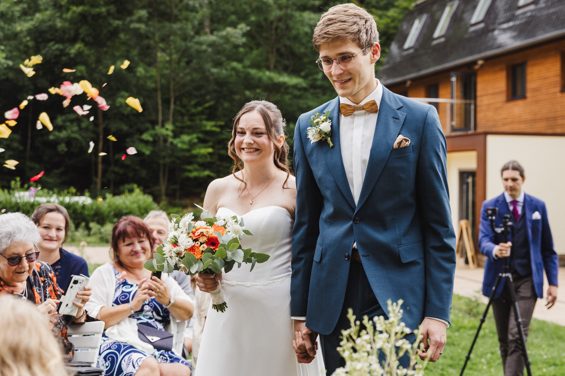 Hochzeitsfoto einer Hochzeitsreportage in der Schössersmühle in Thüringen, fotografiert vom Hochzeitsfotograf Andreas Balg, www.bilderdiesprechen.de