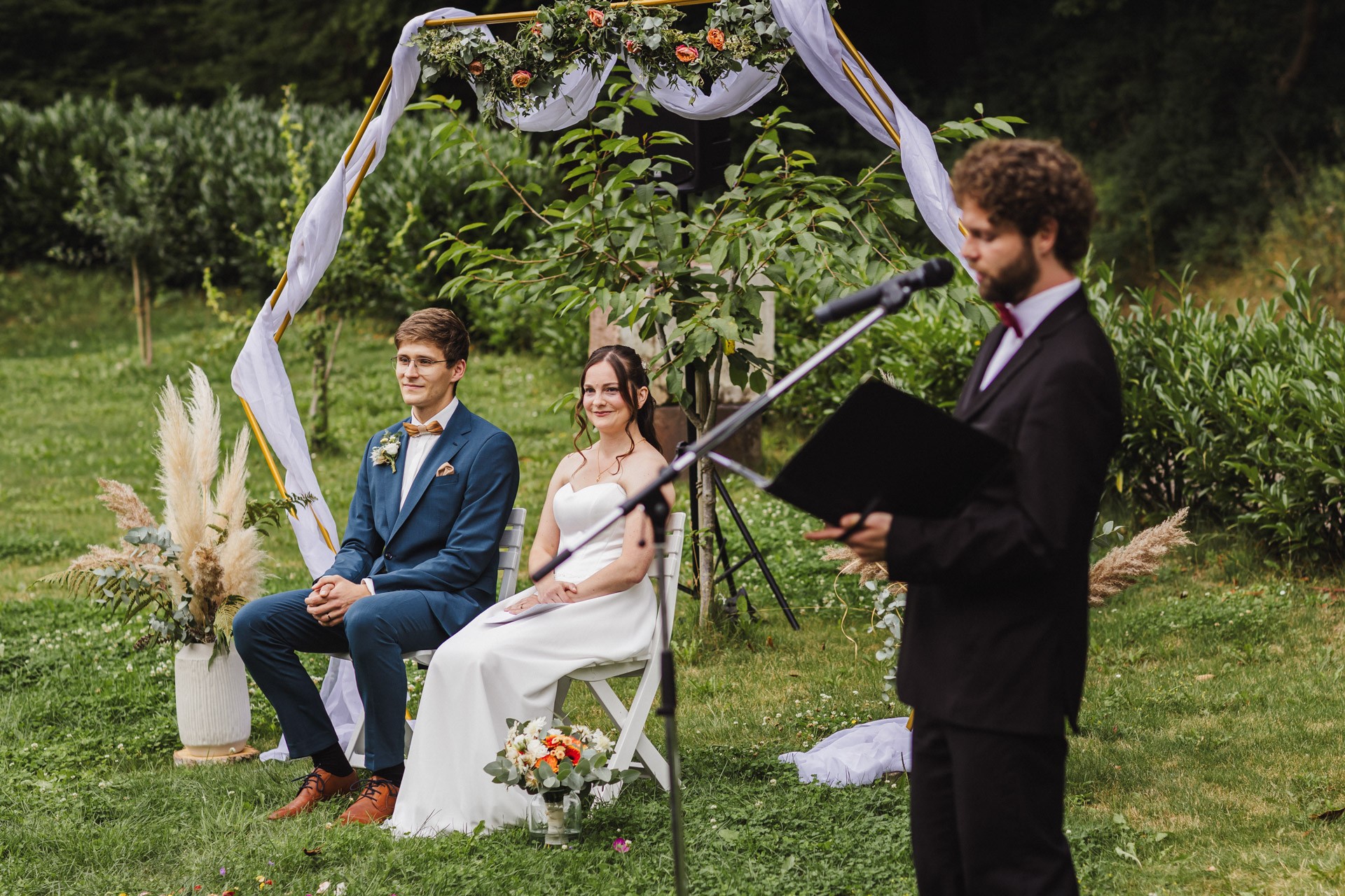 Hochzeitsfoto einer Hochzeitsreportage in der Schössersmühle in Thüringen, fotografiert vom Hochzeitsfotograf Andreas Balg, www.bilderdiesprechen.de