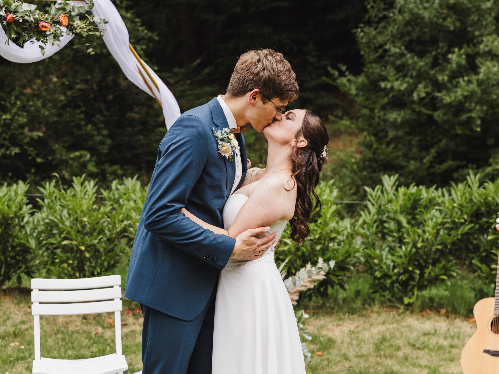 Hochzeitsfoto einer Hochzeitsreportage in der Schössersmühle in Thüringen, fotografiert vom Hochzeitsfotograf Andreas Balg, www.bilderdiesprechen.de