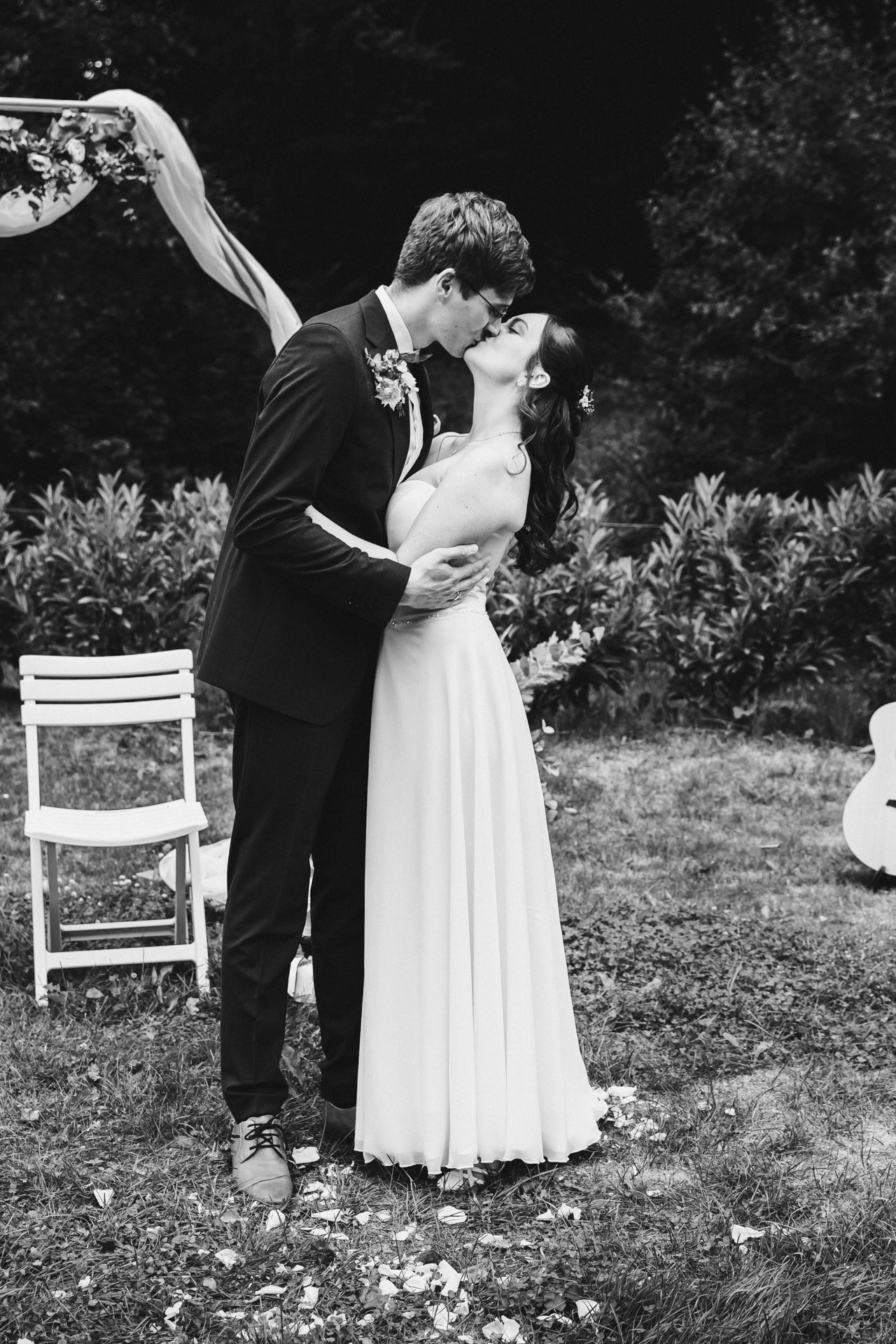 Hochzeitsfoto einer Hochzeitsreportage in der Schössersmühle in Thüringen, fotografiert vom Hochzeitsfotograf Andreas Balg, www.bilderdiesprechen.de