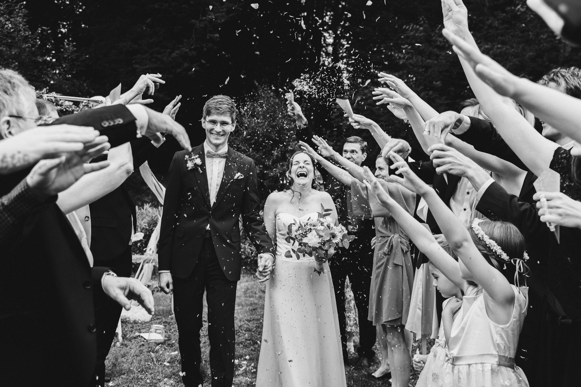 Hochzeitsfoto einer Hochzeitsreportage in der Schössersmühle in Thüringen, fotografiert vom Hochzeitsfotograf Andreas Balg, www.bilderdiesprechen.de