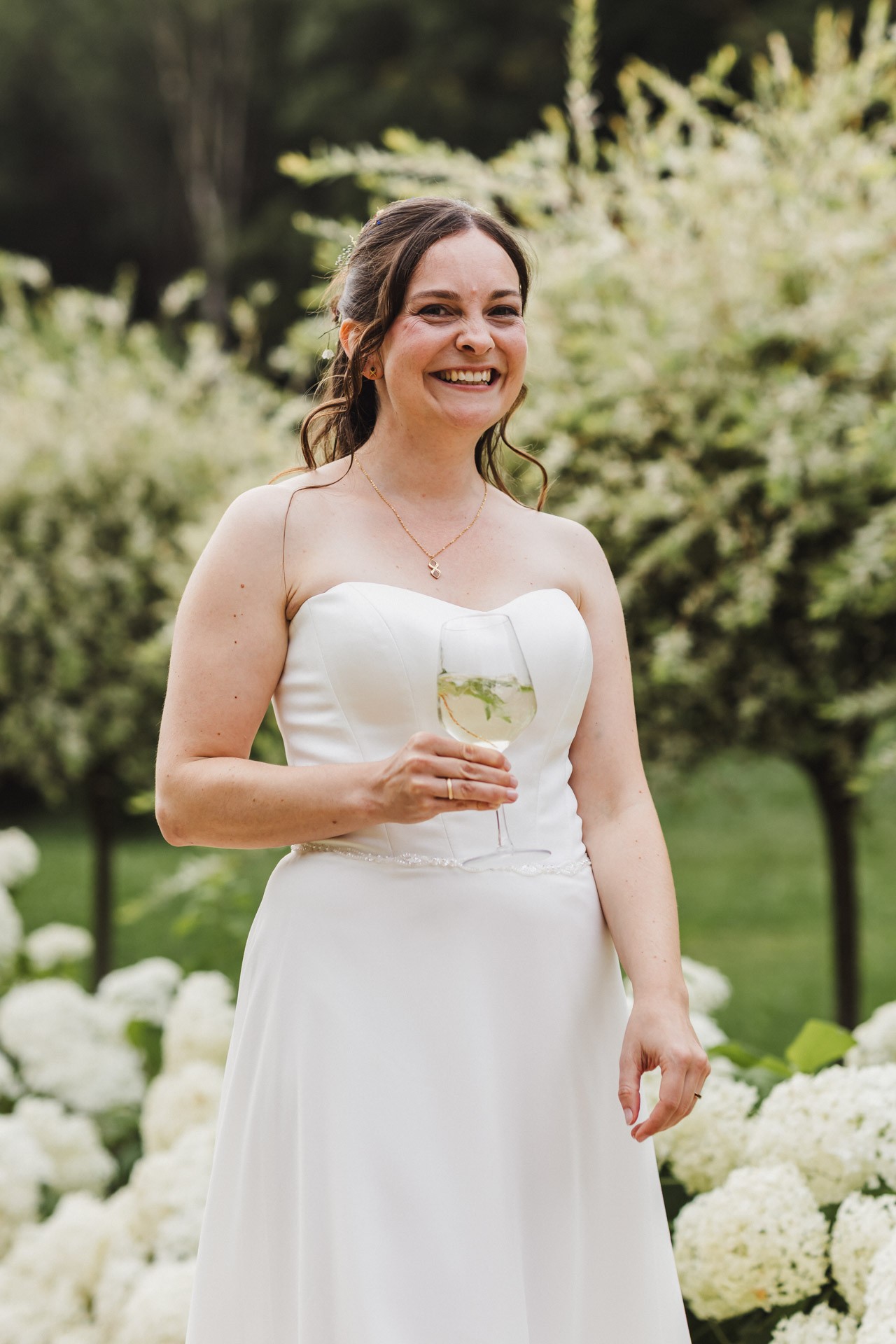 Hochzeitsfoto einer Hochzeitsreportage in der Schössersmühle in Thüringen, fotografiert vom Hochzeitsfotograf Andreas Balg, www.bilderdiesprechen.de