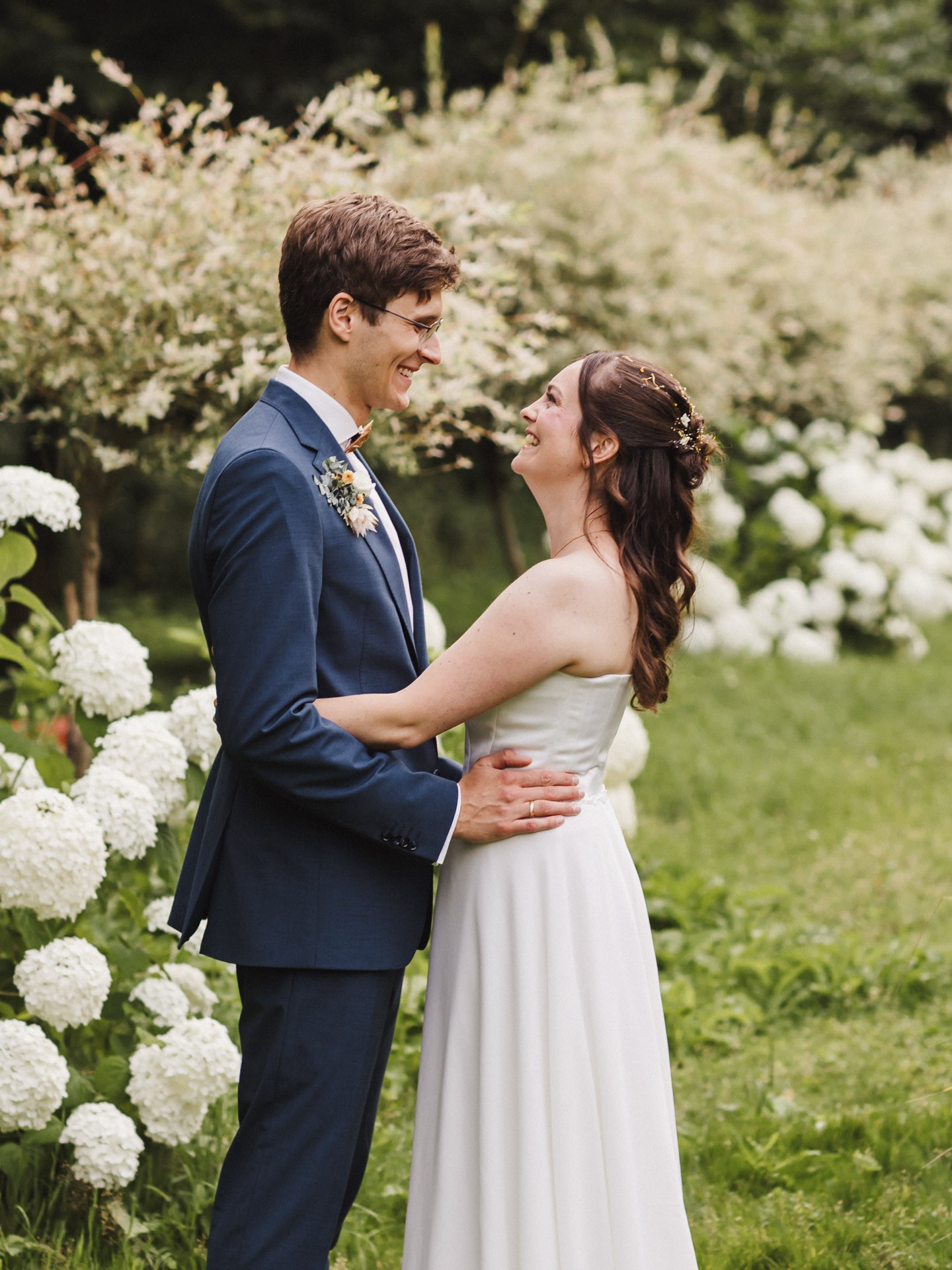 Hochzeitsfoto einer Hochzeitsreportage in der Schössersmühle in Thüringen, fotografiert vom Hochzeitsfotograf Andreas Balg, www.bilderdiesprechen.de