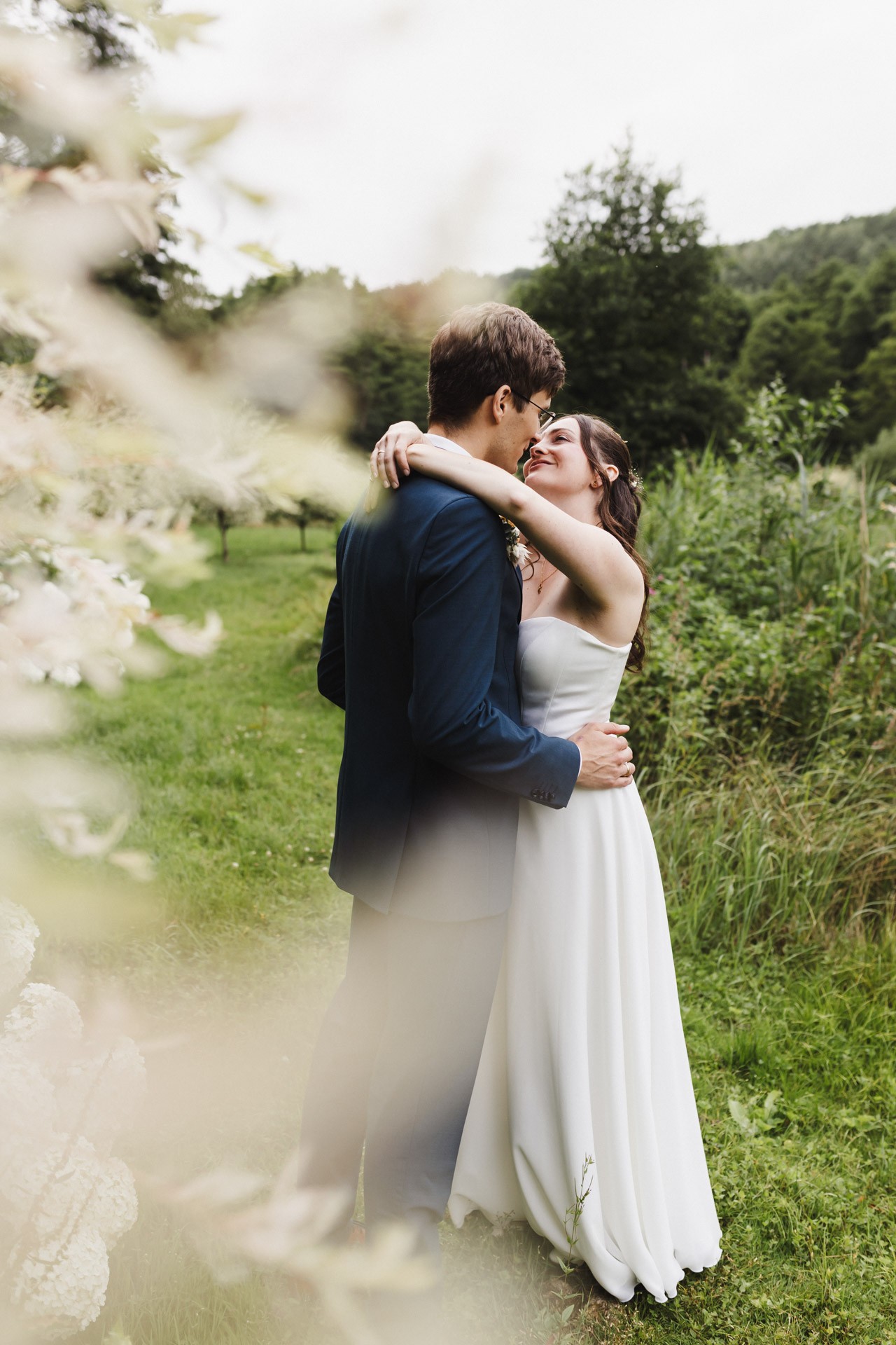 Hochzeitsfoto einer Hochzeitsreportage in der Schössersmühle in Thüringen, fotografiert vom Hochzeitsfotograf Andreas Balg, www.bilderdiesprechen.de