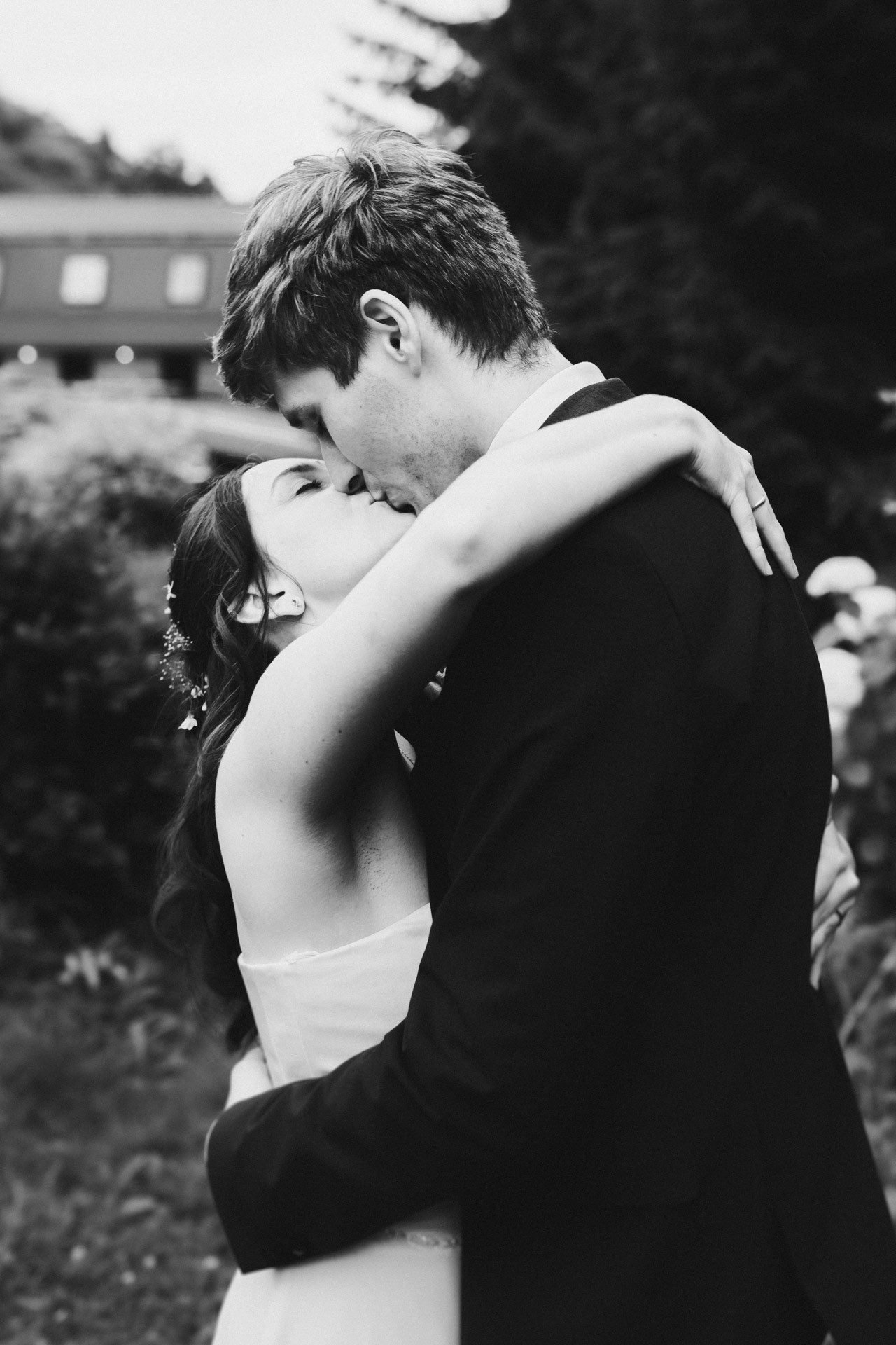 Hochzeitsfoto einer Hochzeitsreportage in der Schössersmühle in Thüringen, fotografiert vom Hochzeitsfotograf Andreas Balg, www.bilderdiesprechen.de