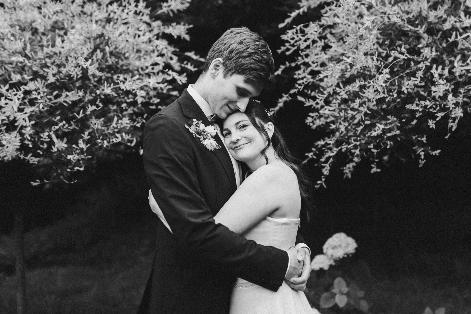 Hochzeitsfoto einer Hochzeitsreportage in der Schössersmühle in Thüringen, fotografiert vom Hochzeitsfotograf Andreas Balg, www.bilderdiesprechen.de