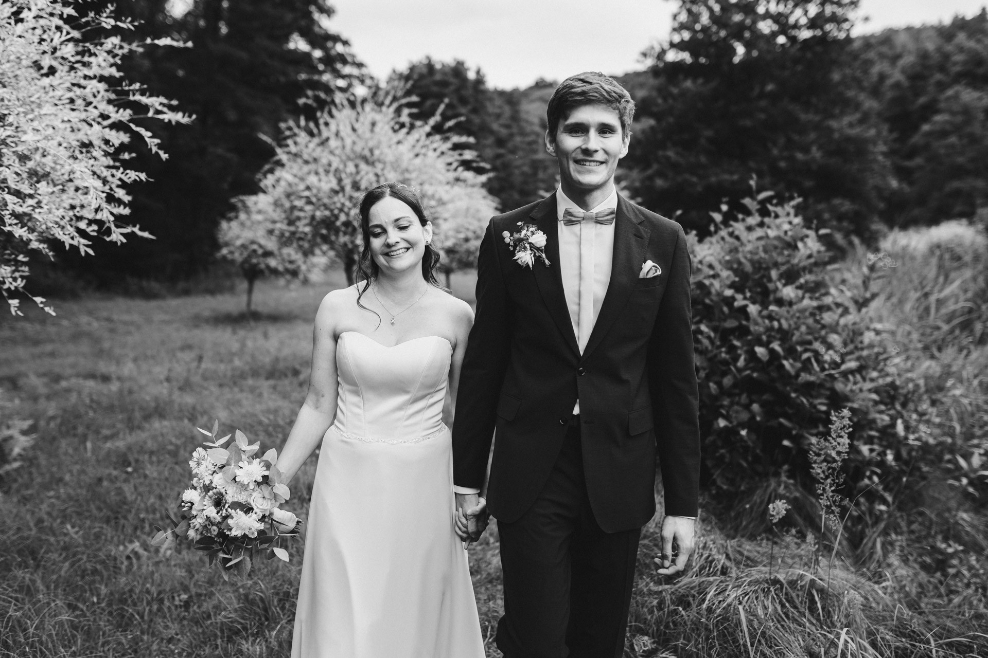 Hochzeitsfoto einer Hochzeitsreportage in der Schössersmühle in Thüringen, fotografiert vom Hochzeitsfotograf Andreas Balg, www.bilderdiesprechen.de