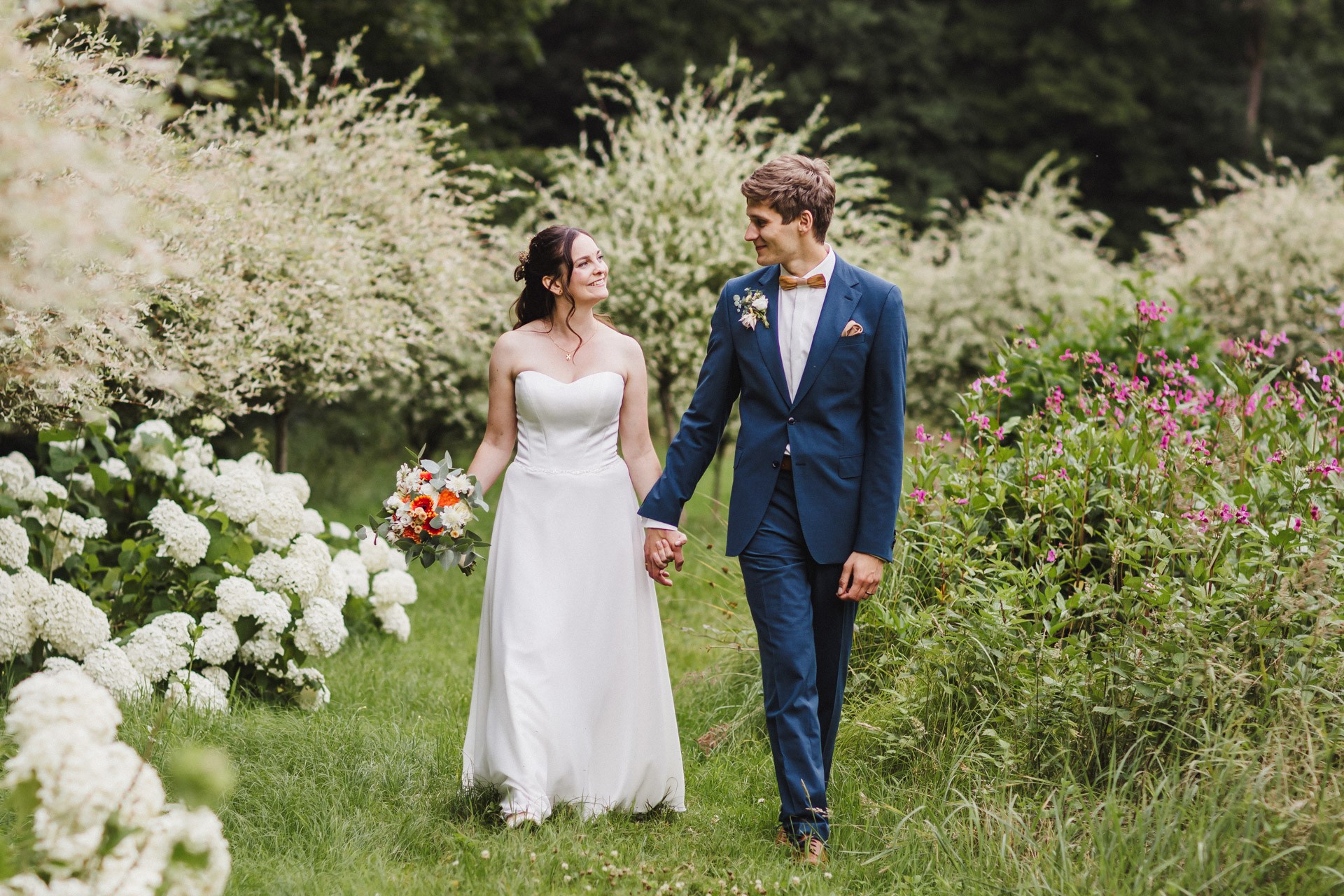 Hochzeitsfoto einer Hochzeitsreportage in der Schössersmühle in Thüringen, fotografiert vom Hochzeitsfotograf Andreas Balg, www.bilderdiesprechen.de