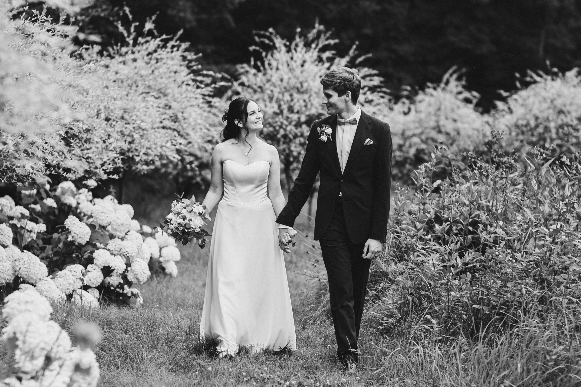 Hochzeitsfoto einer Hochzeitsreportage in der Schössersmühle in Thüringen, fotografiert vom Hochzeitsfotograf Andreas Balg, www.bilderdiesprechen.de