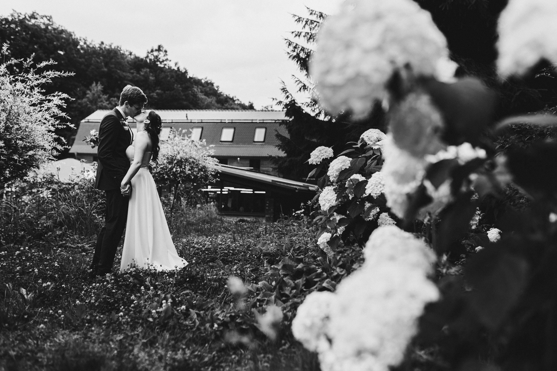 Hochzeitsfoto einer Hochzeitsreportage in der Schössersmühle in Thüringen, fotografiert vom Hochzeitsfotograf Andreas Balg, www.bilderdiesprechen.de