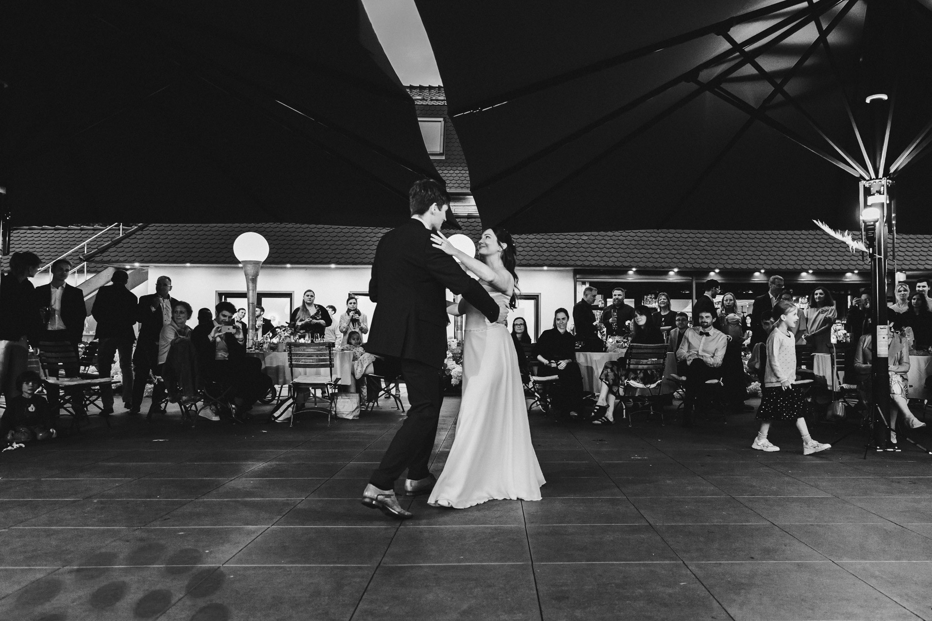 Hochzeitsfoto einer Hochzeitsreportage in der Schössersmühle in Thüringen, fotografiert vom Hochzeitsfotograf Andreas Balg, www.bilderdiesprechen.de