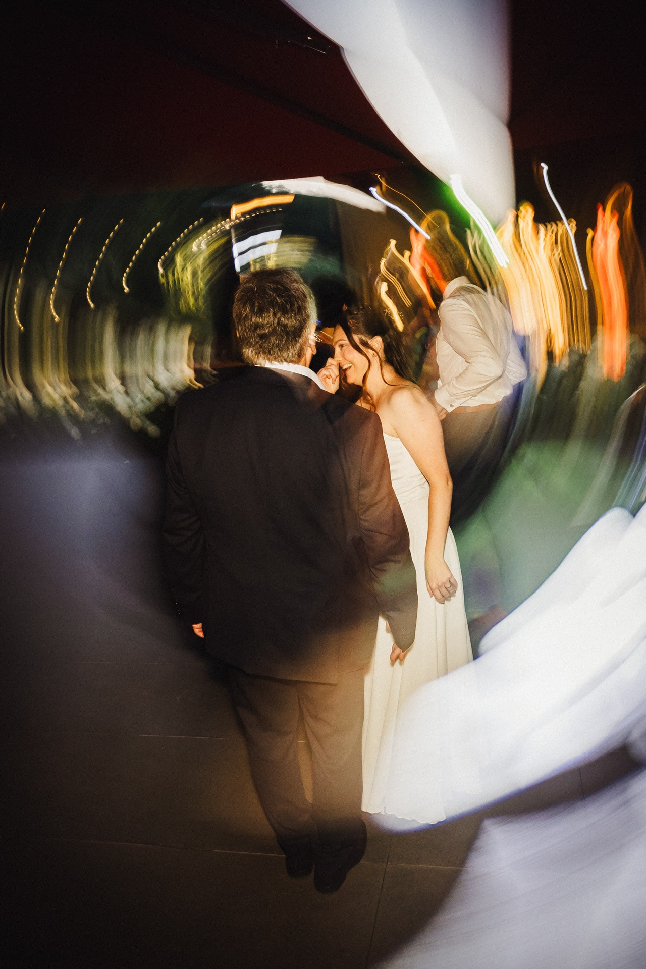 Hochzeitsfoto einer Hochzeitsreportage in der Schössersmühle in Thüringen, fotografiert vom Hochzeitsfotograf Andreas Balg, www.bilderdiesprechen.de