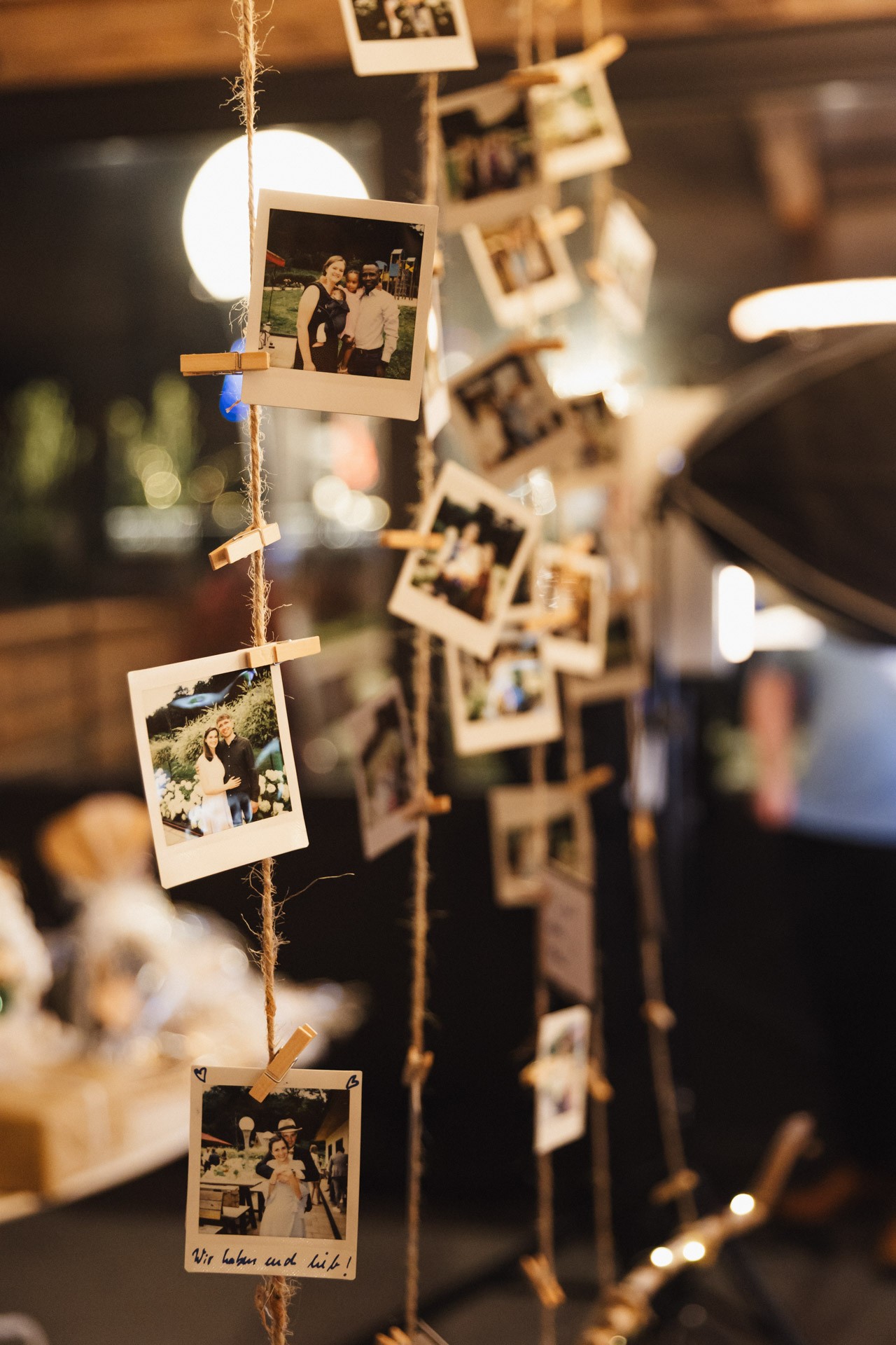 Hochzeitsfoto einer Hochzeitsreportage in der Schössersmühle in Thüringen, fotografiert vom Hochzeitsfotograf Andreas Balg, www.bilderdiesprechen.de