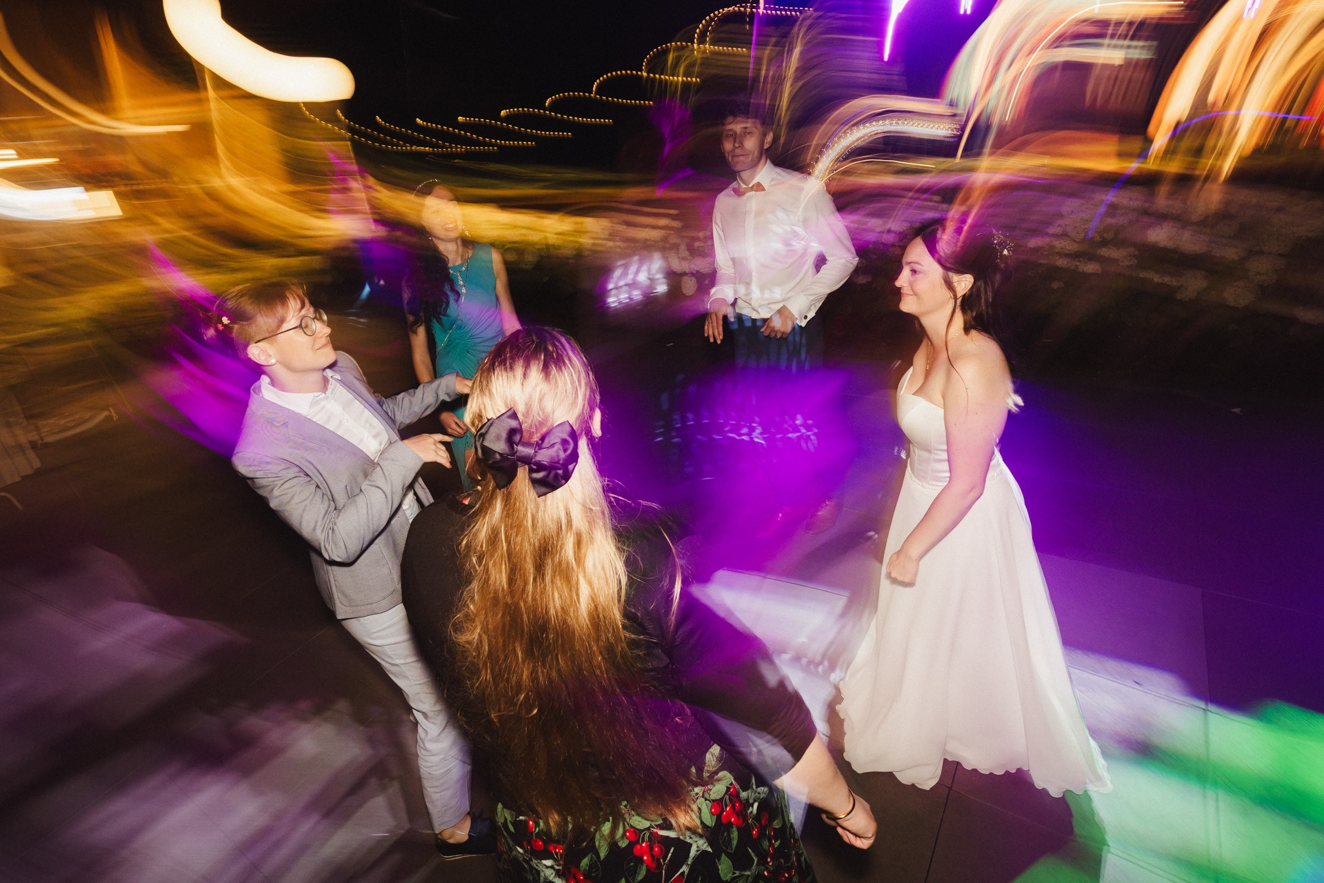 Hochzeitsfoto einer Hochzeitsreportage in der Schössersmühle in Thüringen, fotografiert vom Hochzeitsfotograf Andreas Balg, www.bilderdiesprechen.de