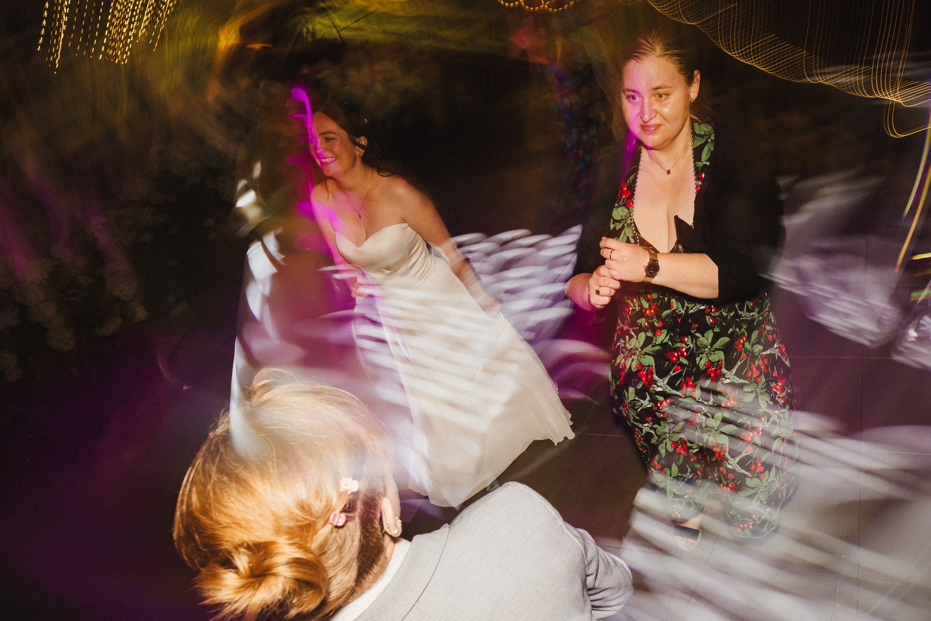 Hochzeitsfoto einer Hochzeitsreportage in der Schössersmühle in Thüringen, fotografiert vom Hochzeitsfotograf Andreas Balg, www.bilderdiesprechen.de