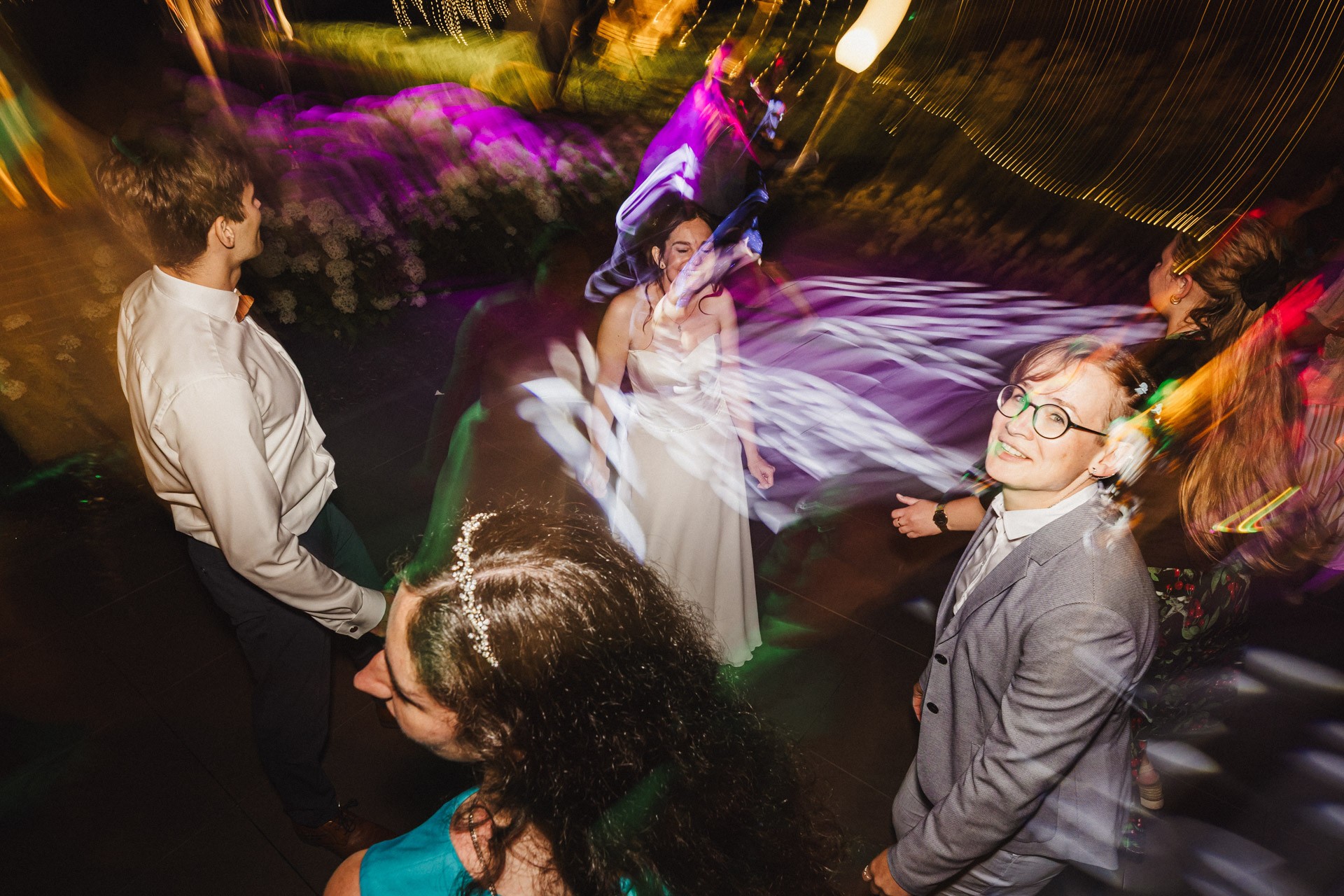 Hochzeitsfoto einer Hochzeitsreportage in der Schössersmühle in Thüringen, fotografiert vom Hochzeitsfotograf Andreas Balg, www.bilderdiesprechen.de