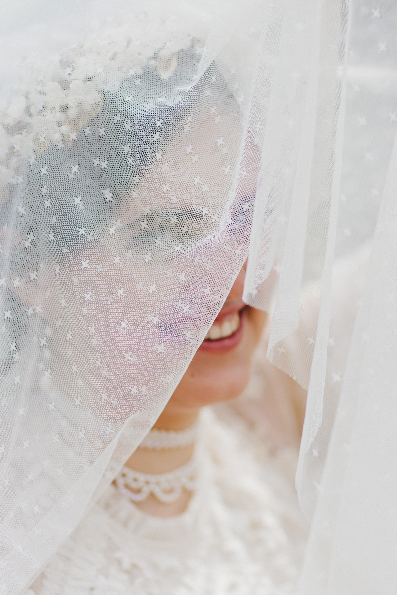 Authentisches und elegantes Brautpaar-Shooting im Park der Dornburger Schlösser, Thüringen